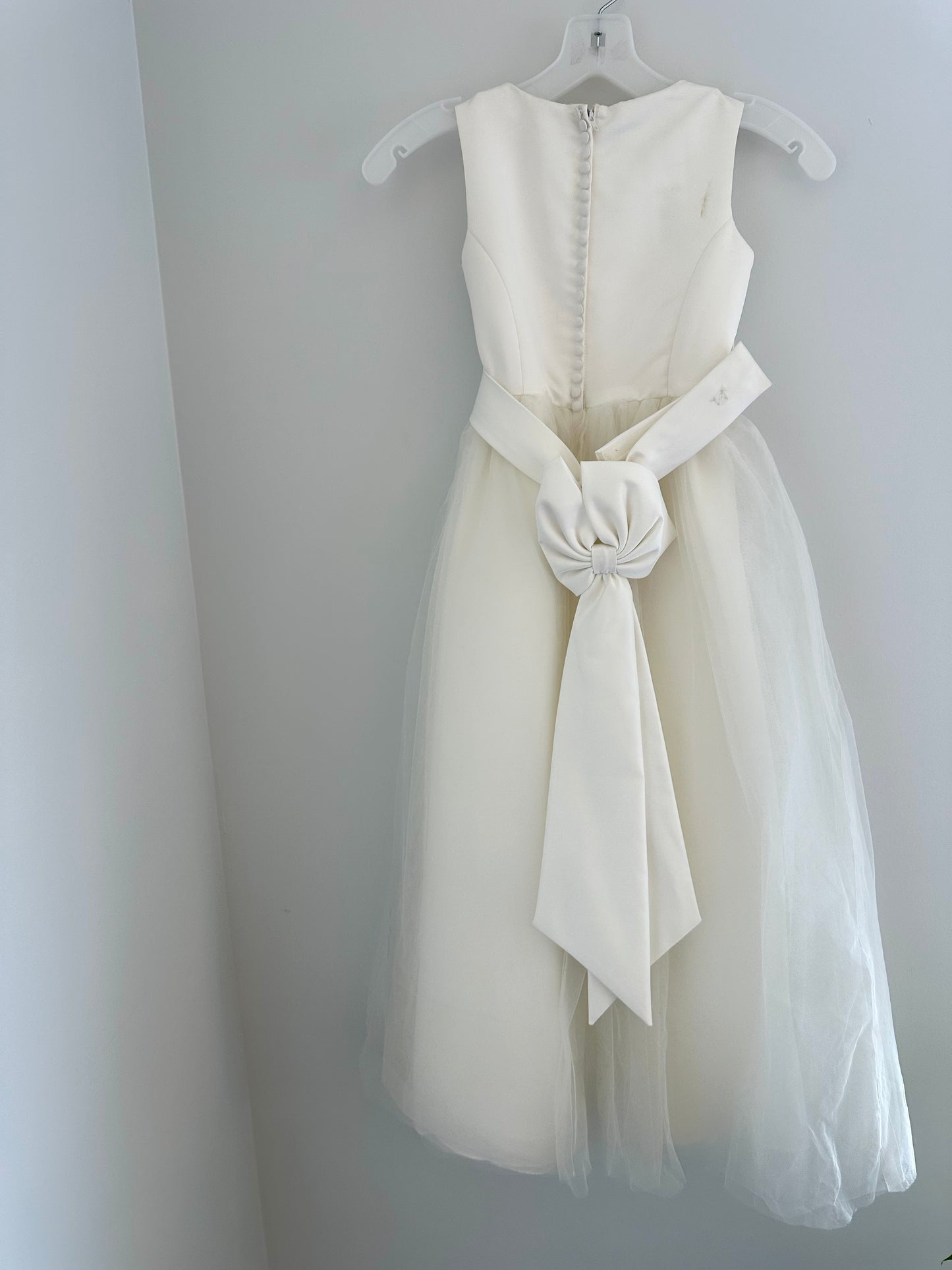 David's Bridal White Tulle Dress / 7 years
