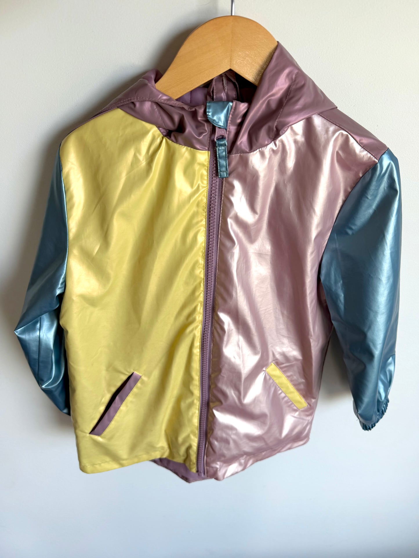 Shiny Color Blocking Jacket / 4-5 years