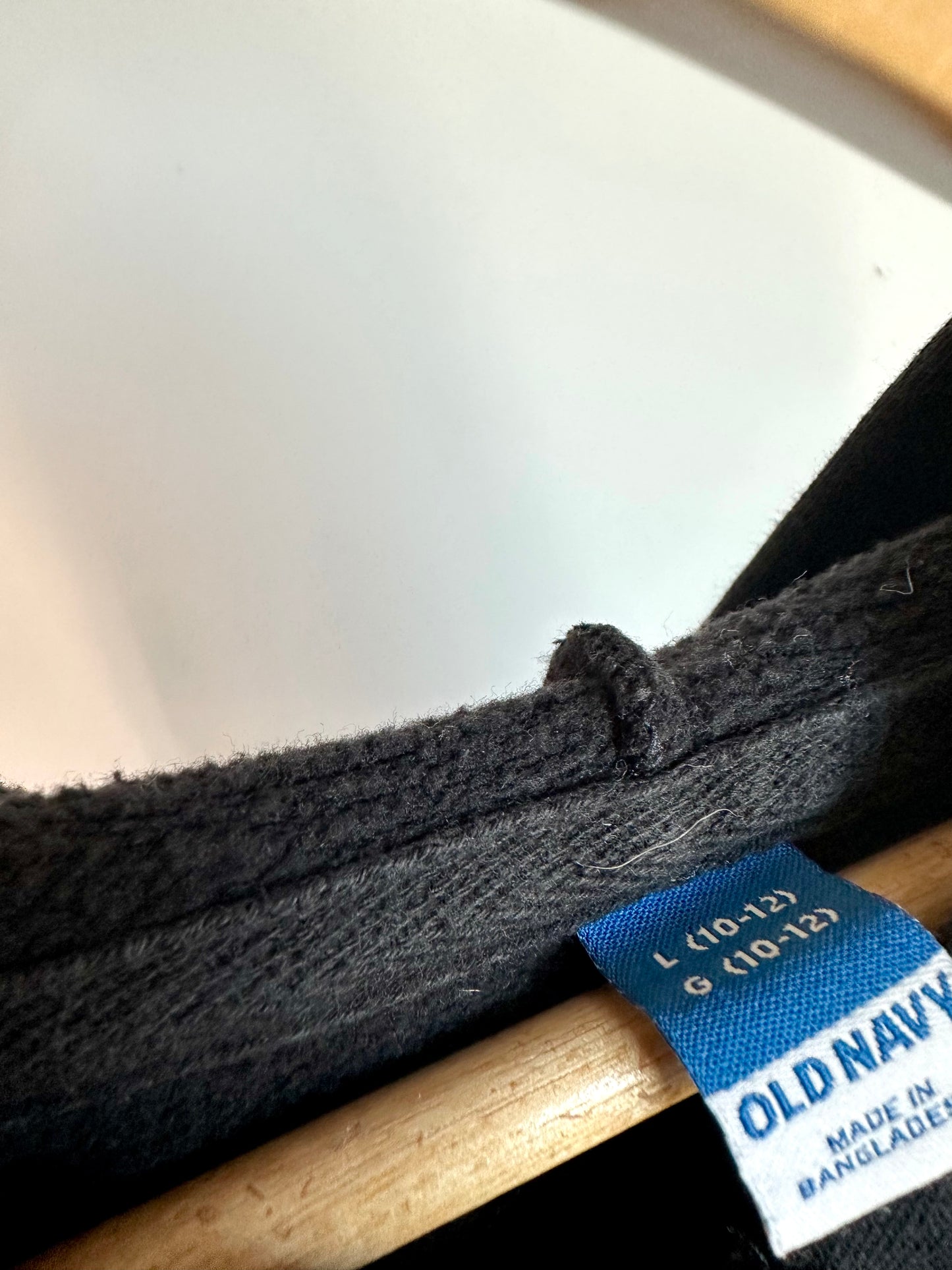 Black Hoodie / 10-12 years