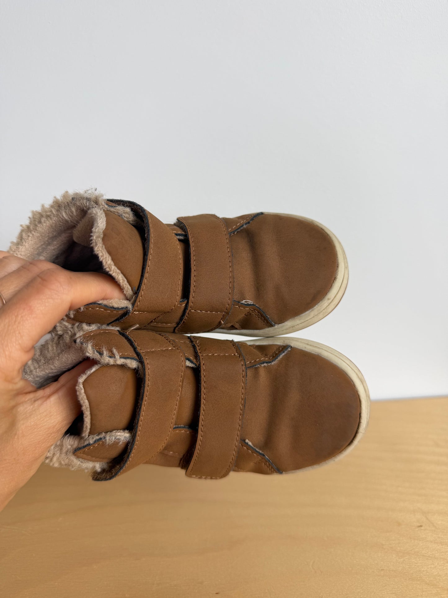 Tan High Top Shoes / Size 7 toddler