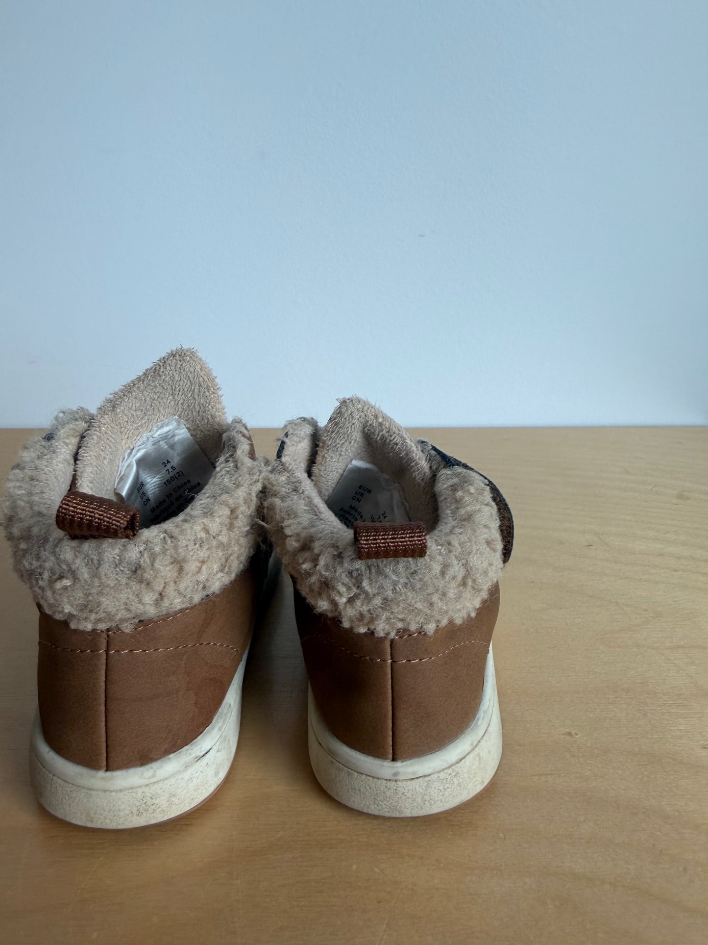 Tan High Top Shoes / Size 7 toddler