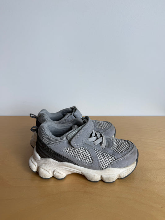 Grey Velcro Sneakers / Size 8 Toddler