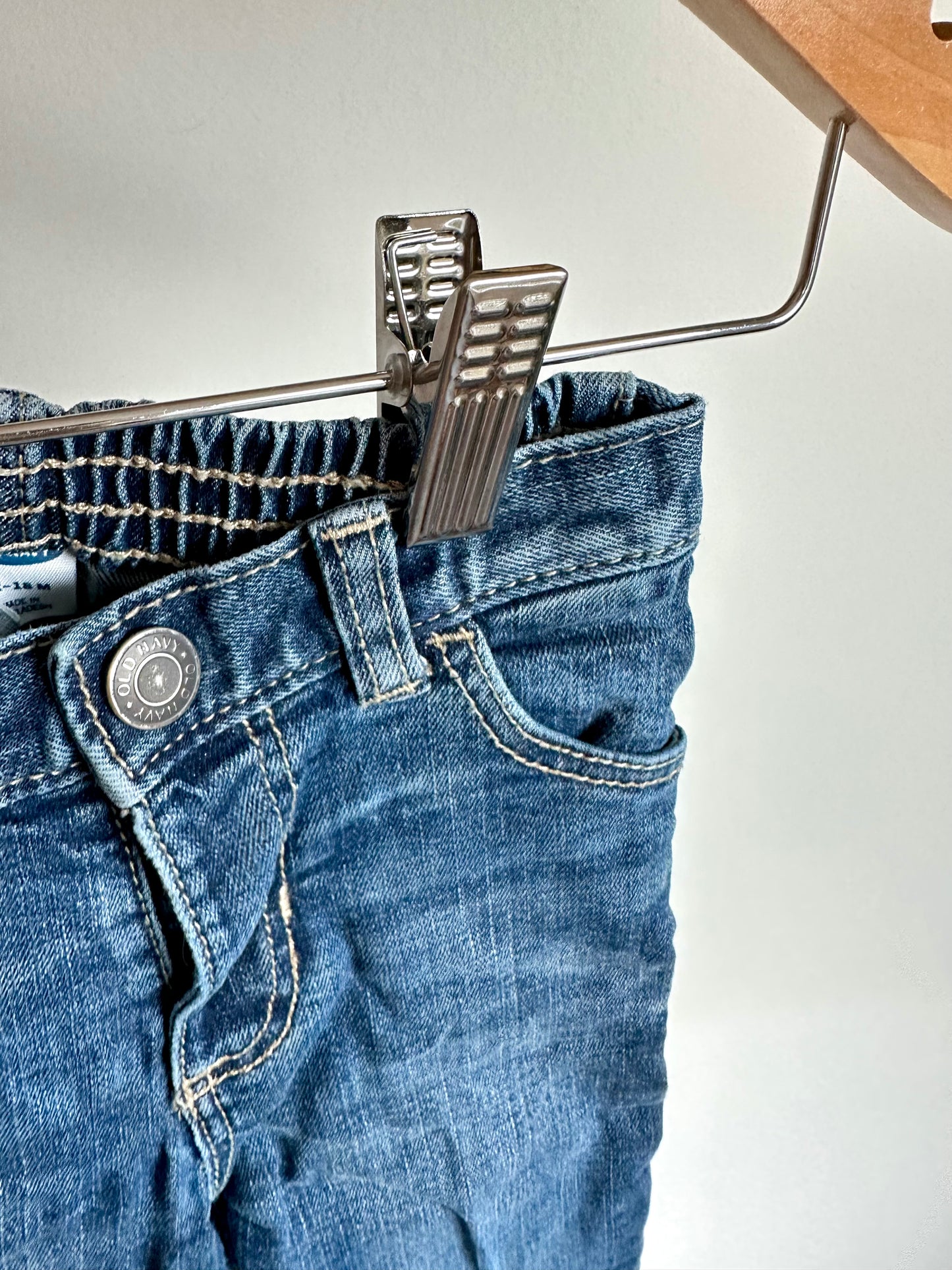 Simple Blue Jeans / 12-18m