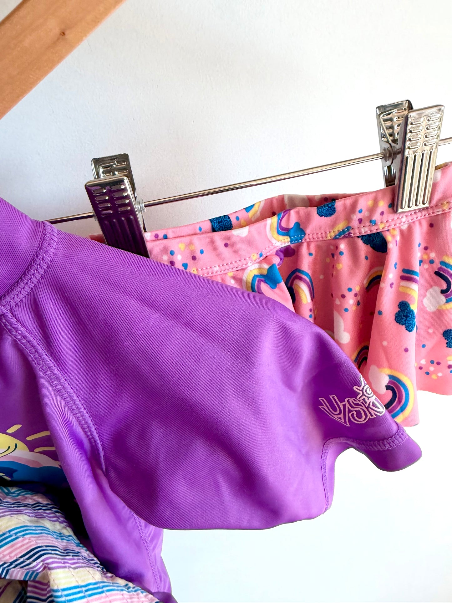 UV SKinz Two Piece Swimsuit + Hat Set / 12-18m