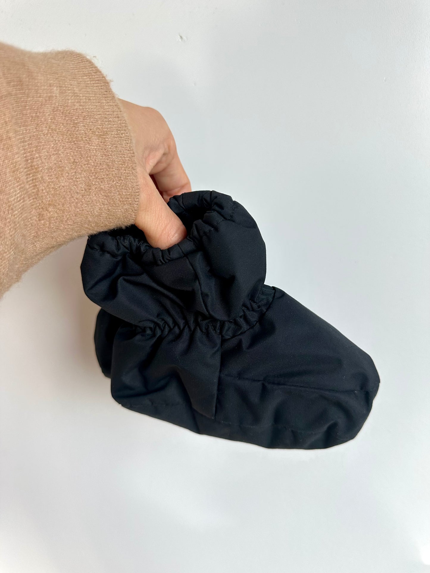 Slip On Soft Sole Boots / Size 3.5-5 Toddler