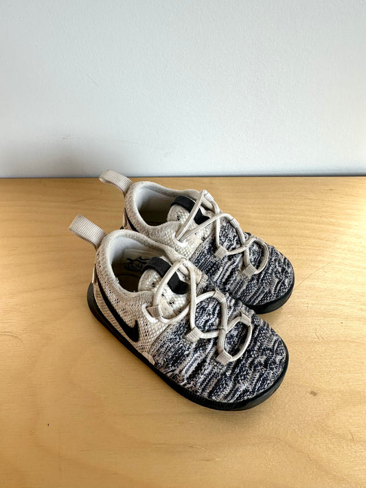 Nike Woven Shoes / Size 5 Toddler