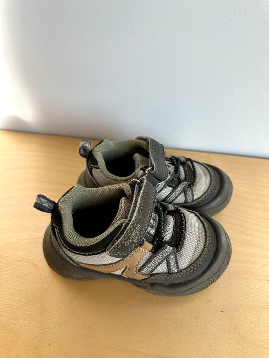 Brown Velcro Shoes / Size 5 Toddler