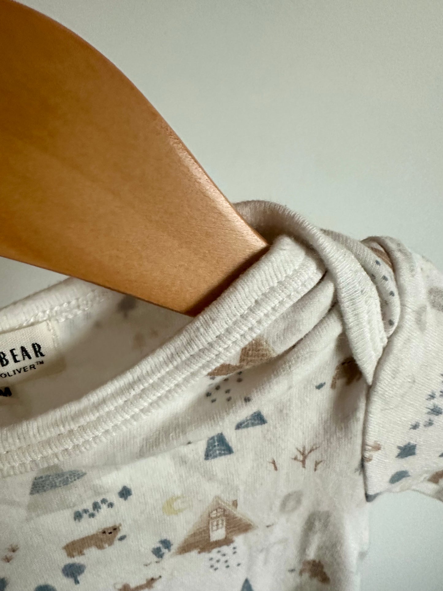 Woodlands White Longsleeve Bodysuit / 0-3m