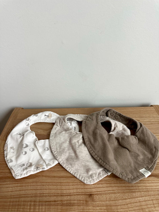 H&M Triangle Brown, Tan, Hedgehog Bibs (3) / 3-9m?
