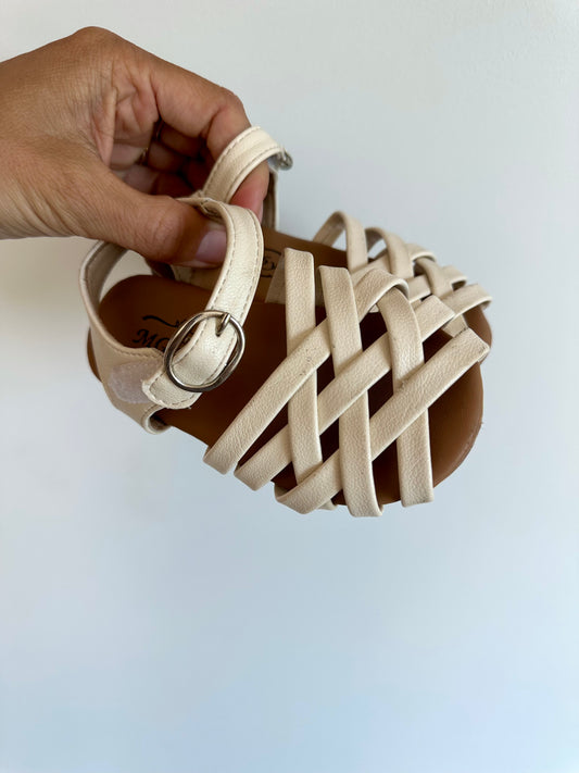 Cream Strap Sandals / Size 6 Toddler