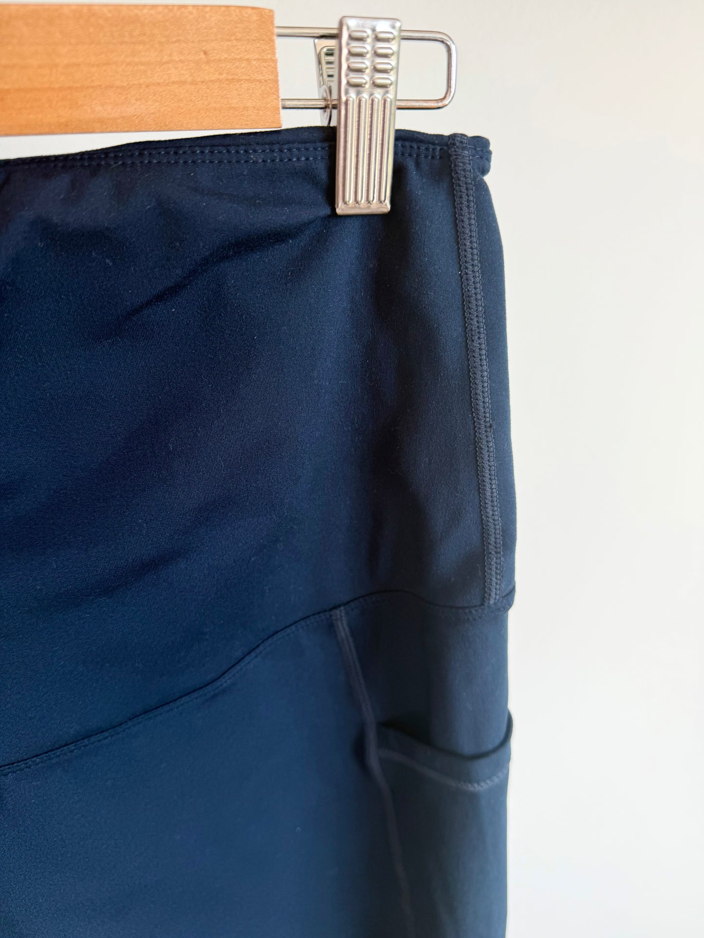Maternity Navy Side Pockets Leggings / Large