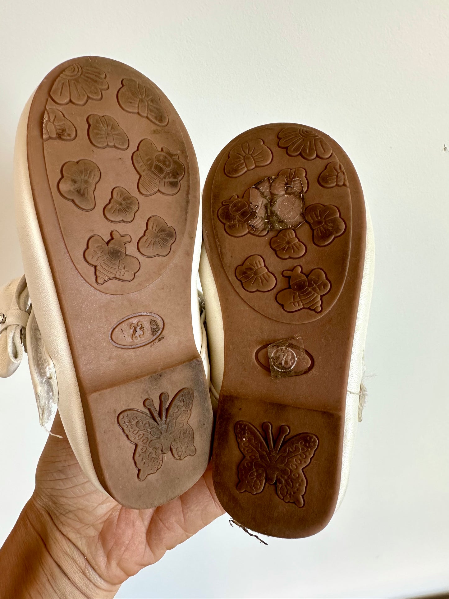 White Ballet Flats with Bow / Size 7 Toddler