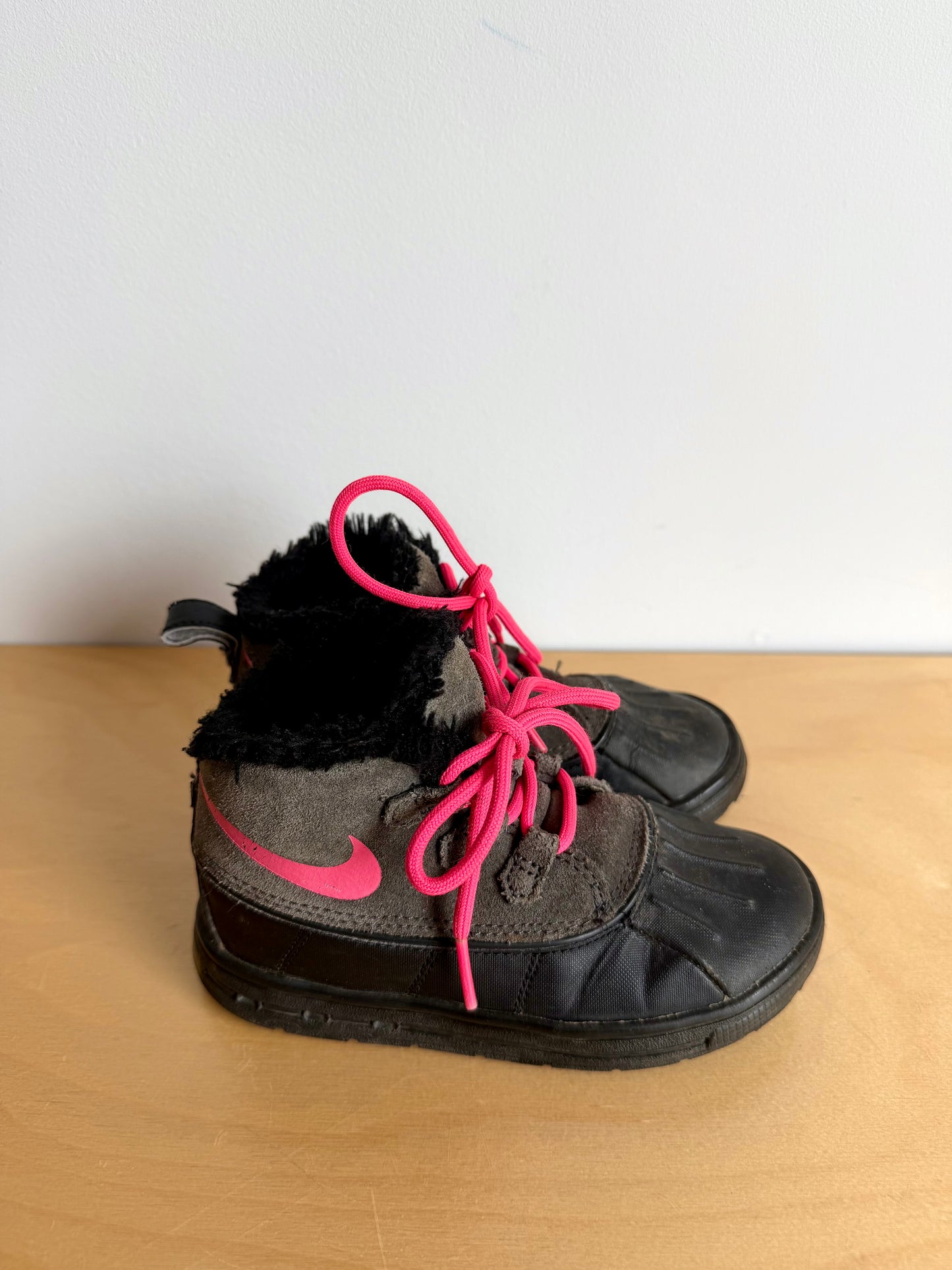 Nike High Top Waterproof Shoes / Size 10 Toddler (No Shipping)