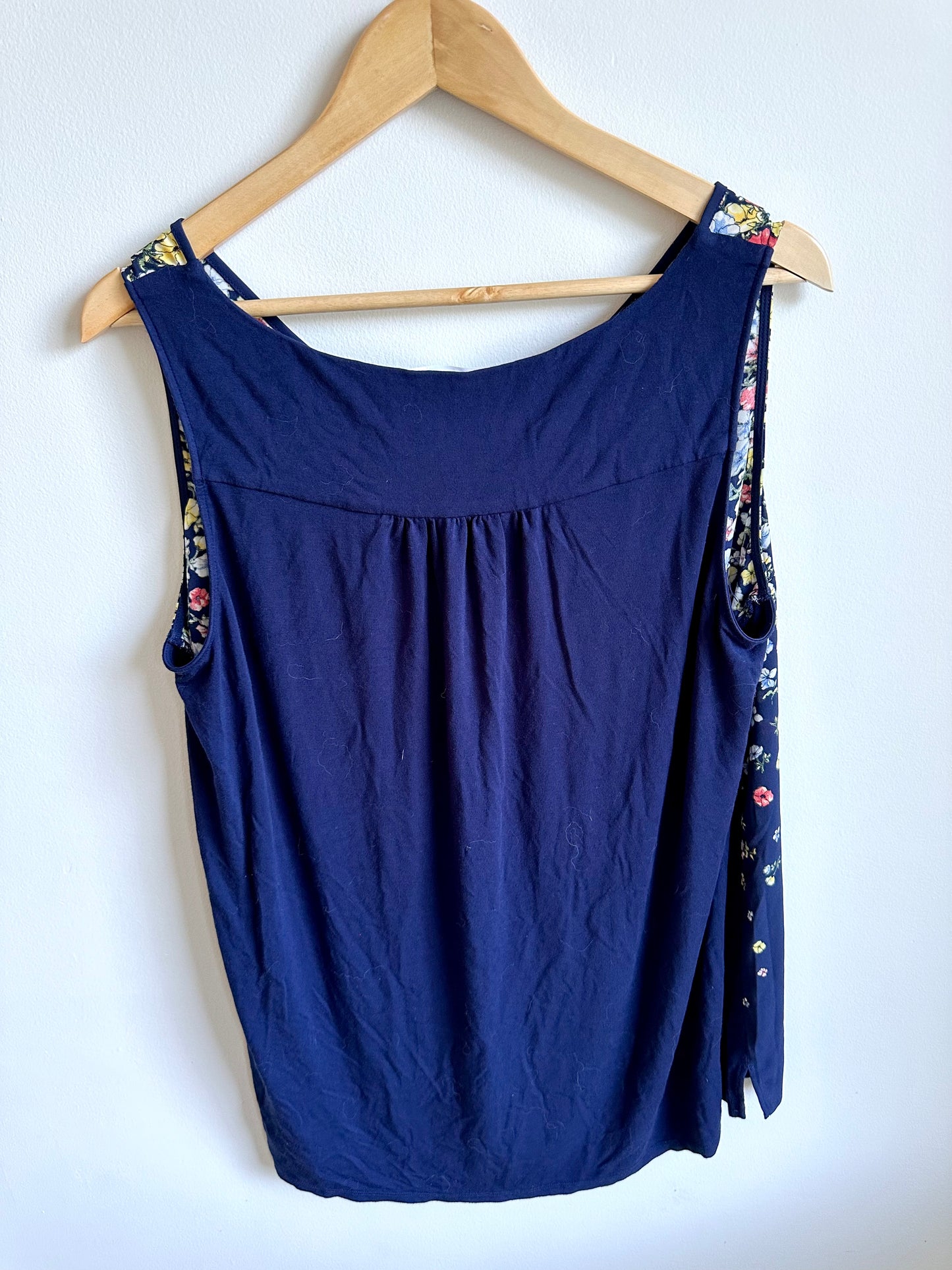 Thyme Navy Floral Nursing Top / XXL