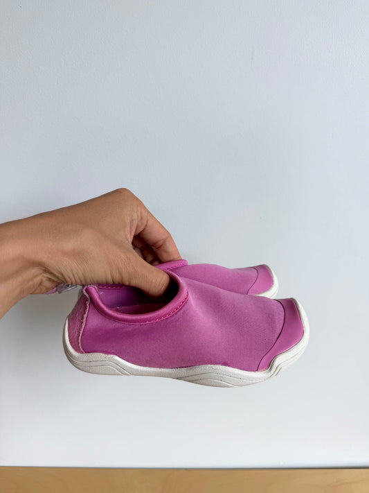 Honeysuckle Pink Water Shoes / Size 8 Toddler