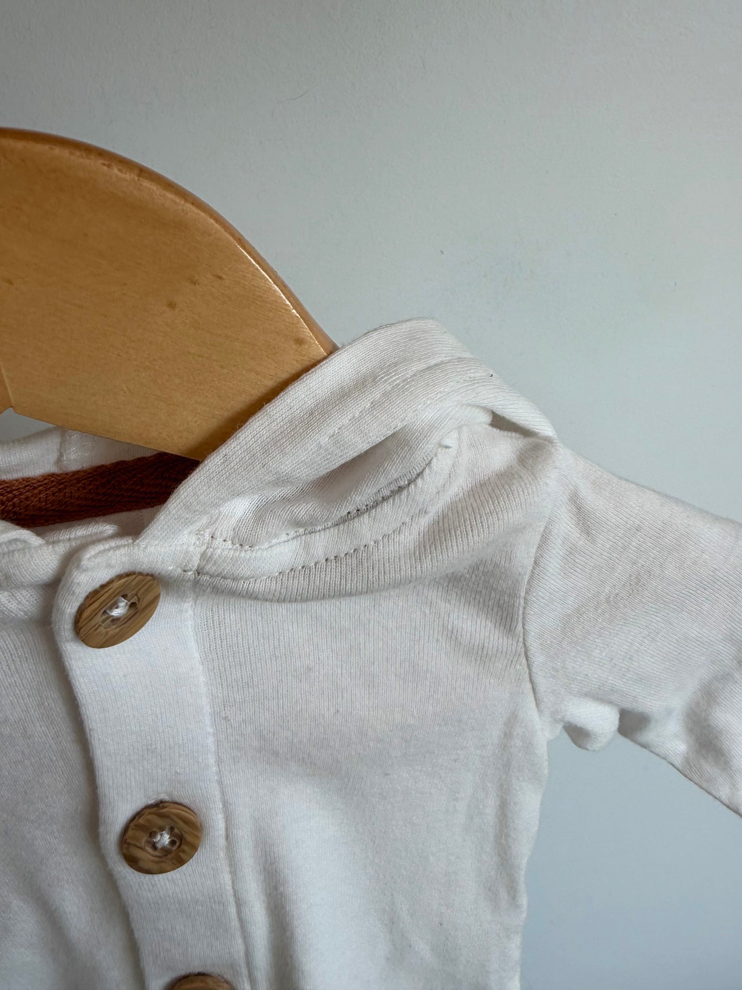 White Hood Long Sleeve Top (PLAY) / 3m