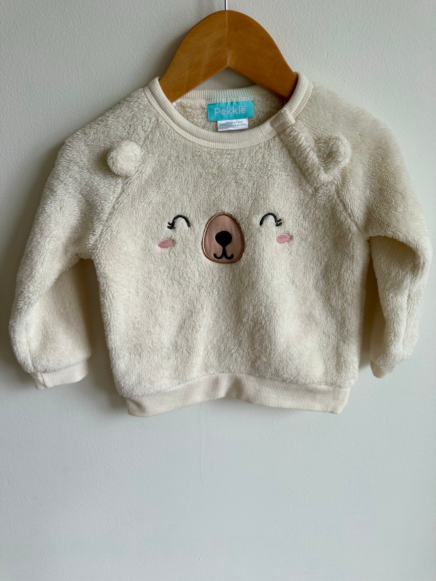 Bear Cream Fuzzy Sweater / 24m