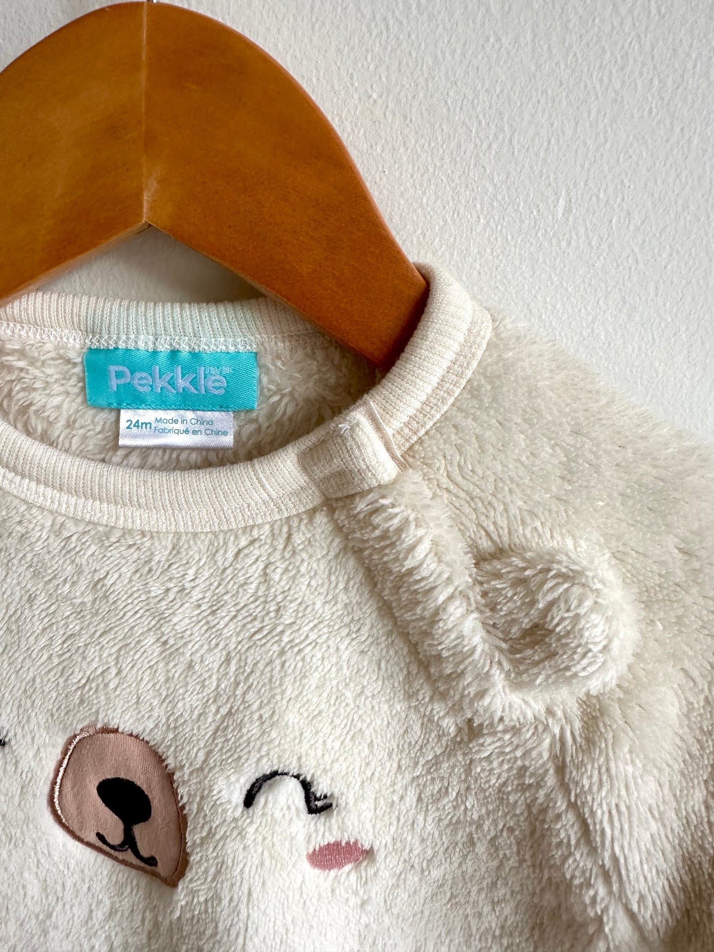 Bear Cream Fuzzy Sweater / 24m