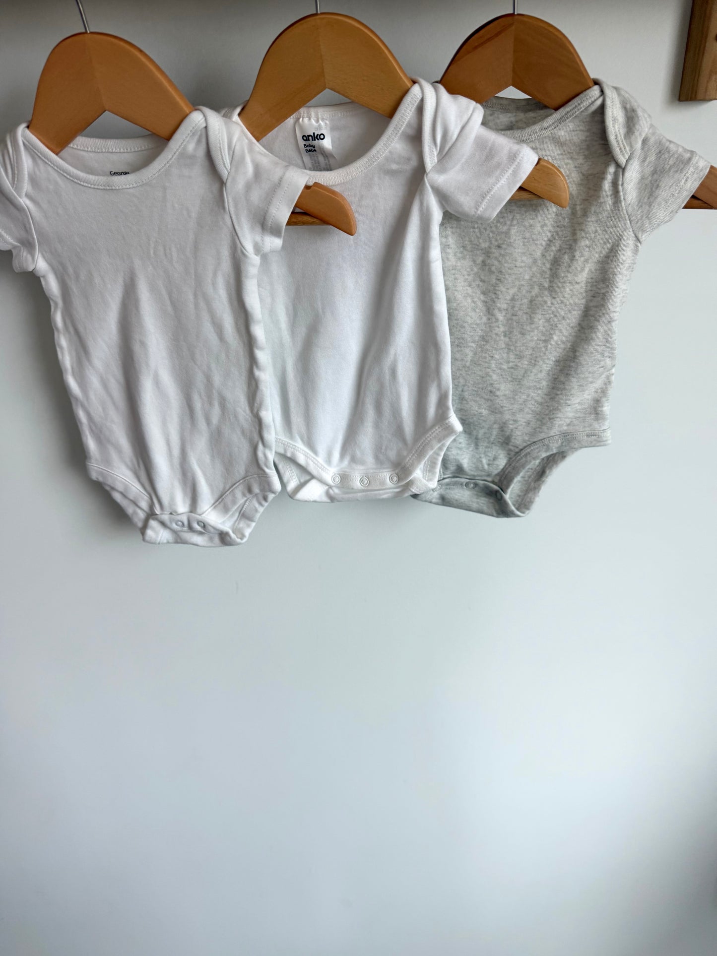 Grey, 2 White T-Shirt Bodysuits (3) / 0-3m