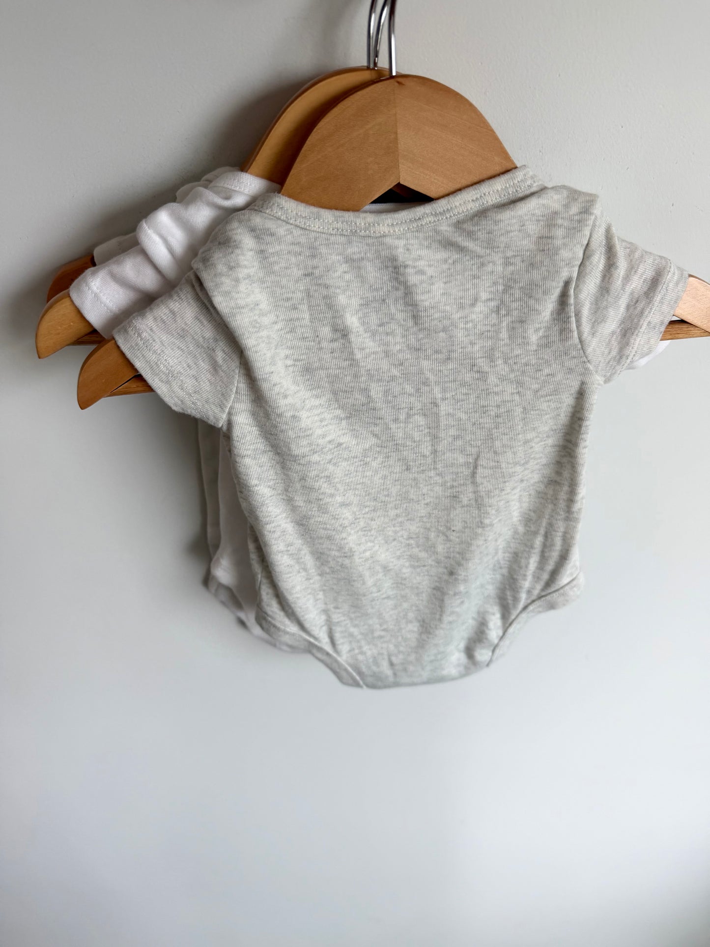 Grey, 2 White T-Shirt Bodysuits (3) / 0-3m