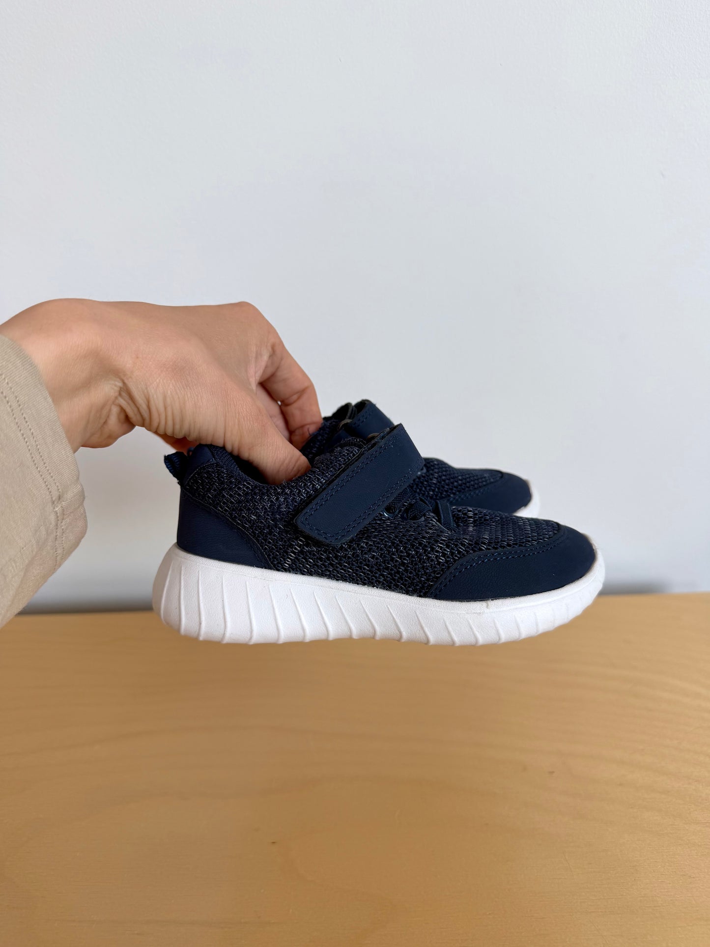 Navy Velcro Sneakers / Size 8 Toddler