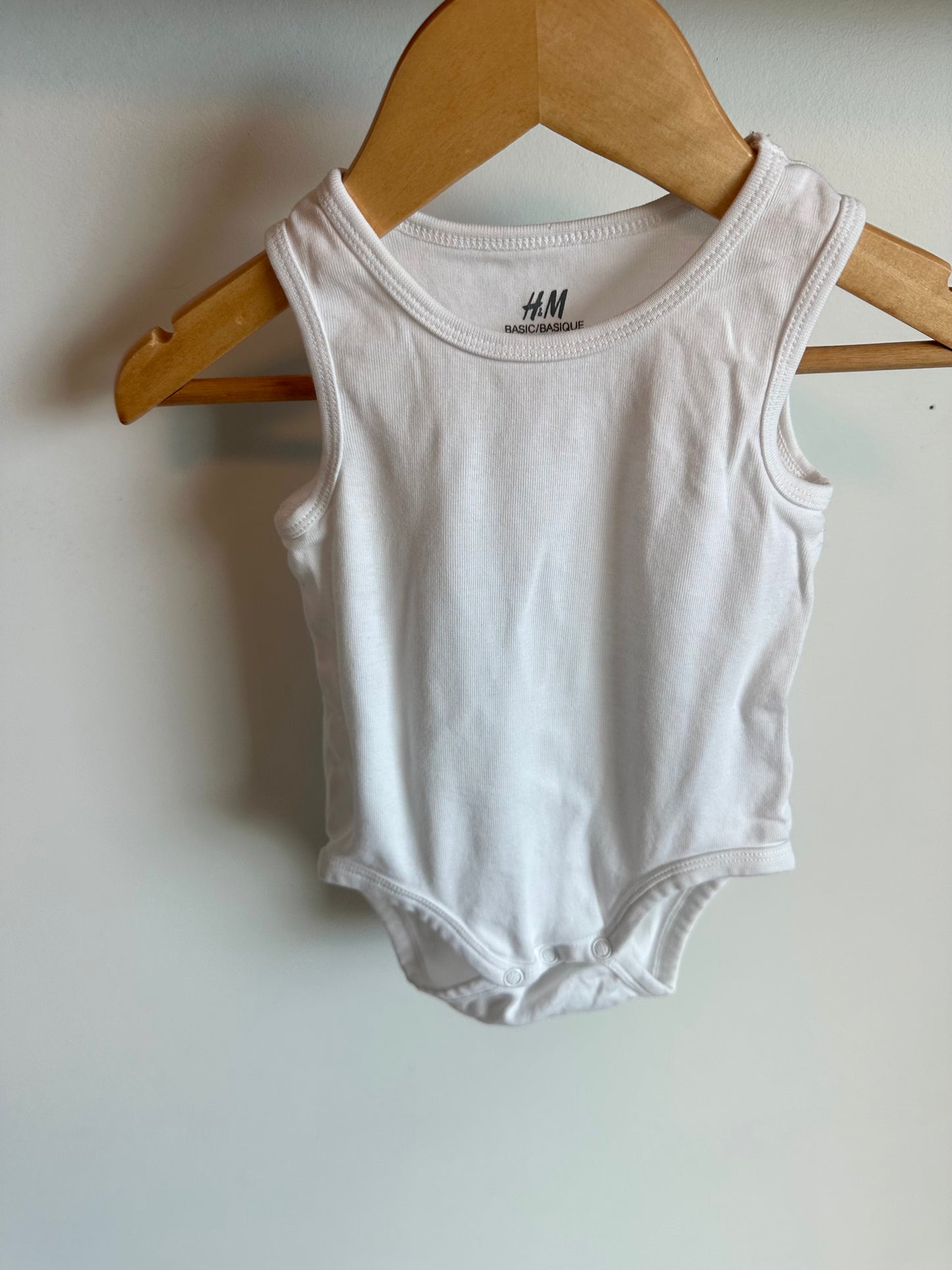 H&M White Organic Rib Bodysuits / 6-9m