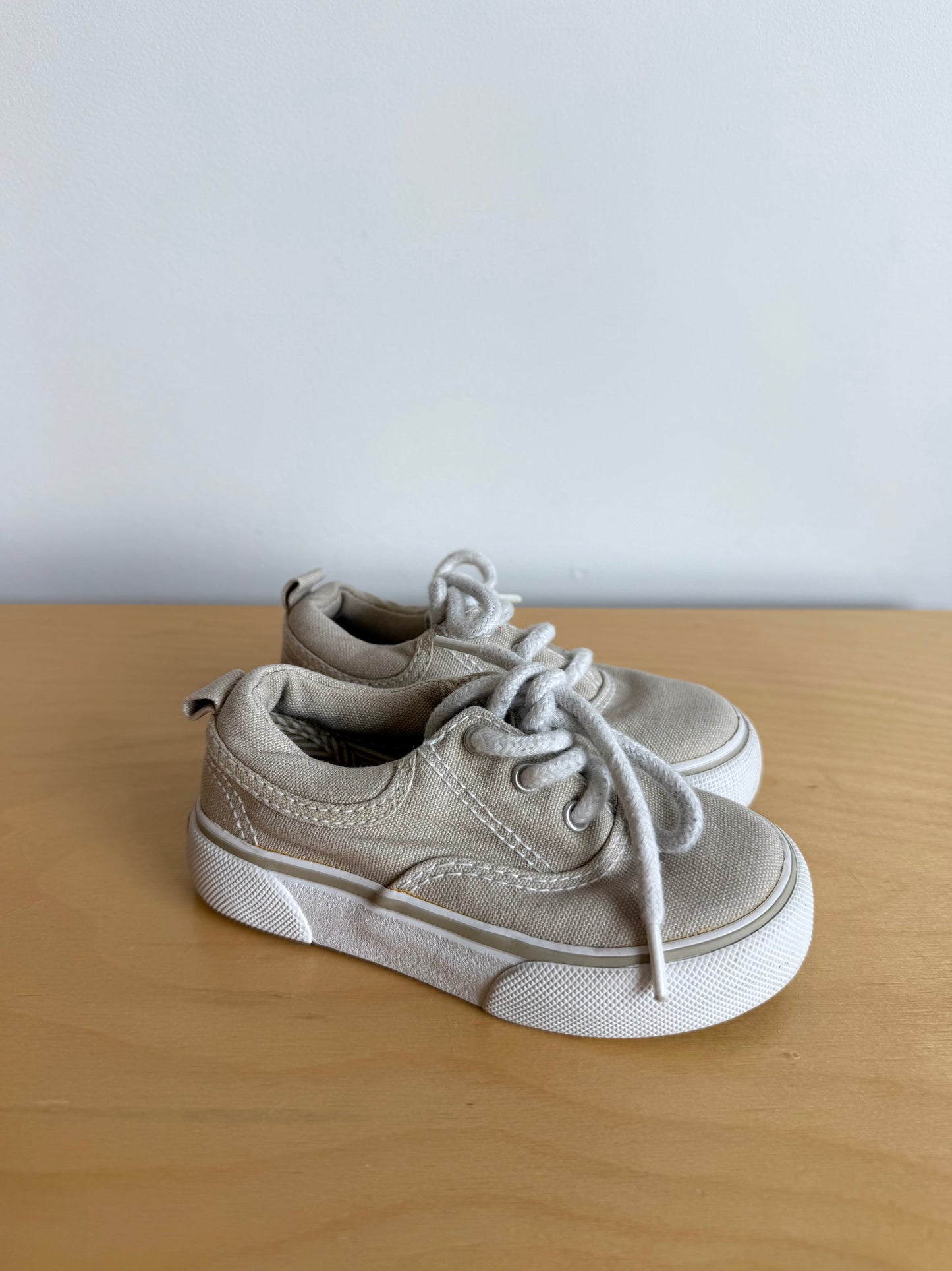 Gap Tan Sneakers / 9 Toddler