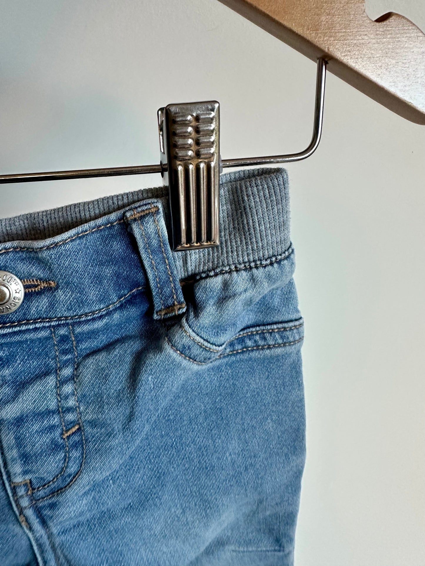 Tapered Levi Jeans / 6-12m