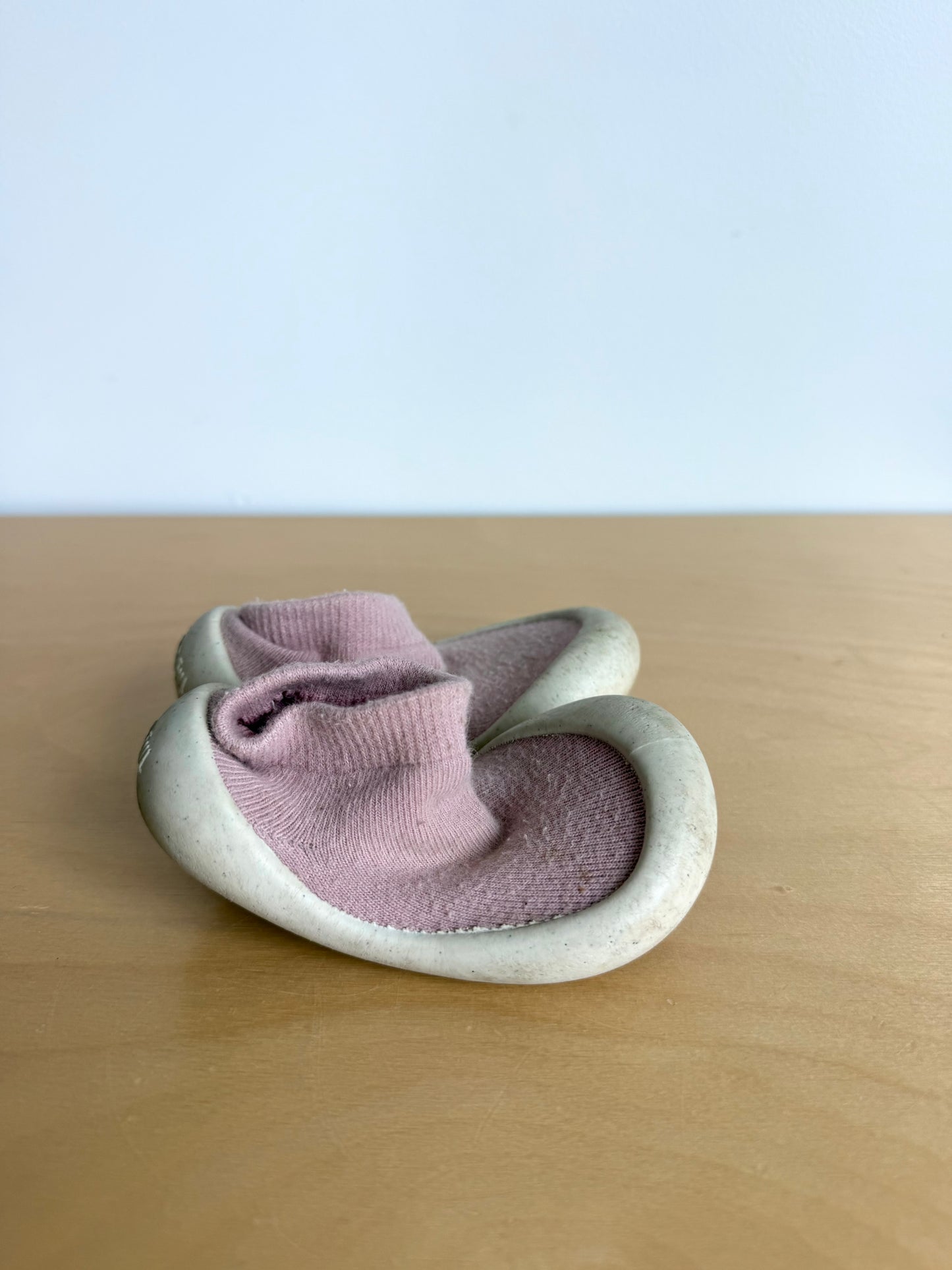 Jan & Jul Pink Sock Shoes / Size 5 Toddler (PLAY)