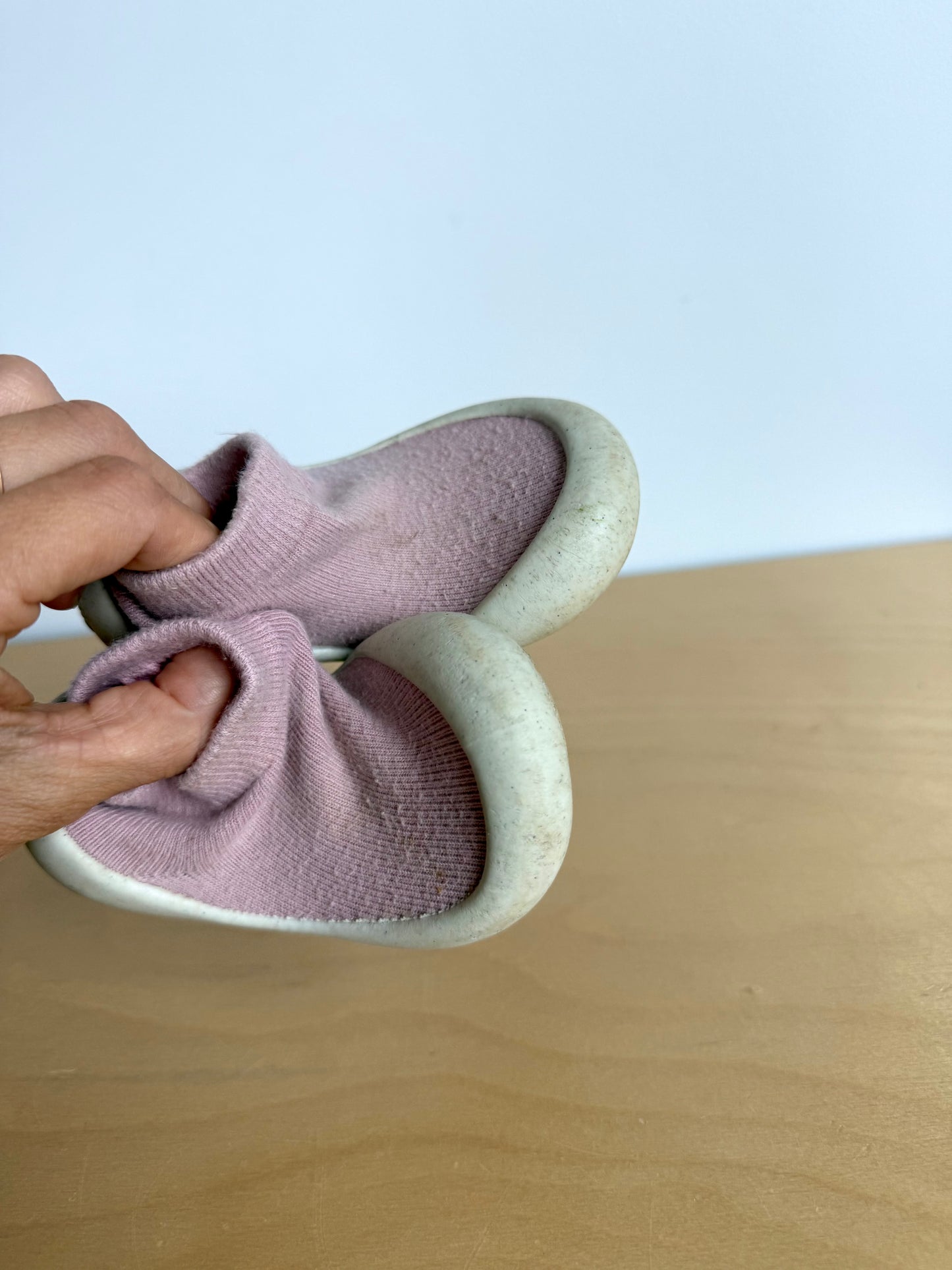 Jan & Jul Pink Sock Shoes / Size 5 Toddler (PLAY)