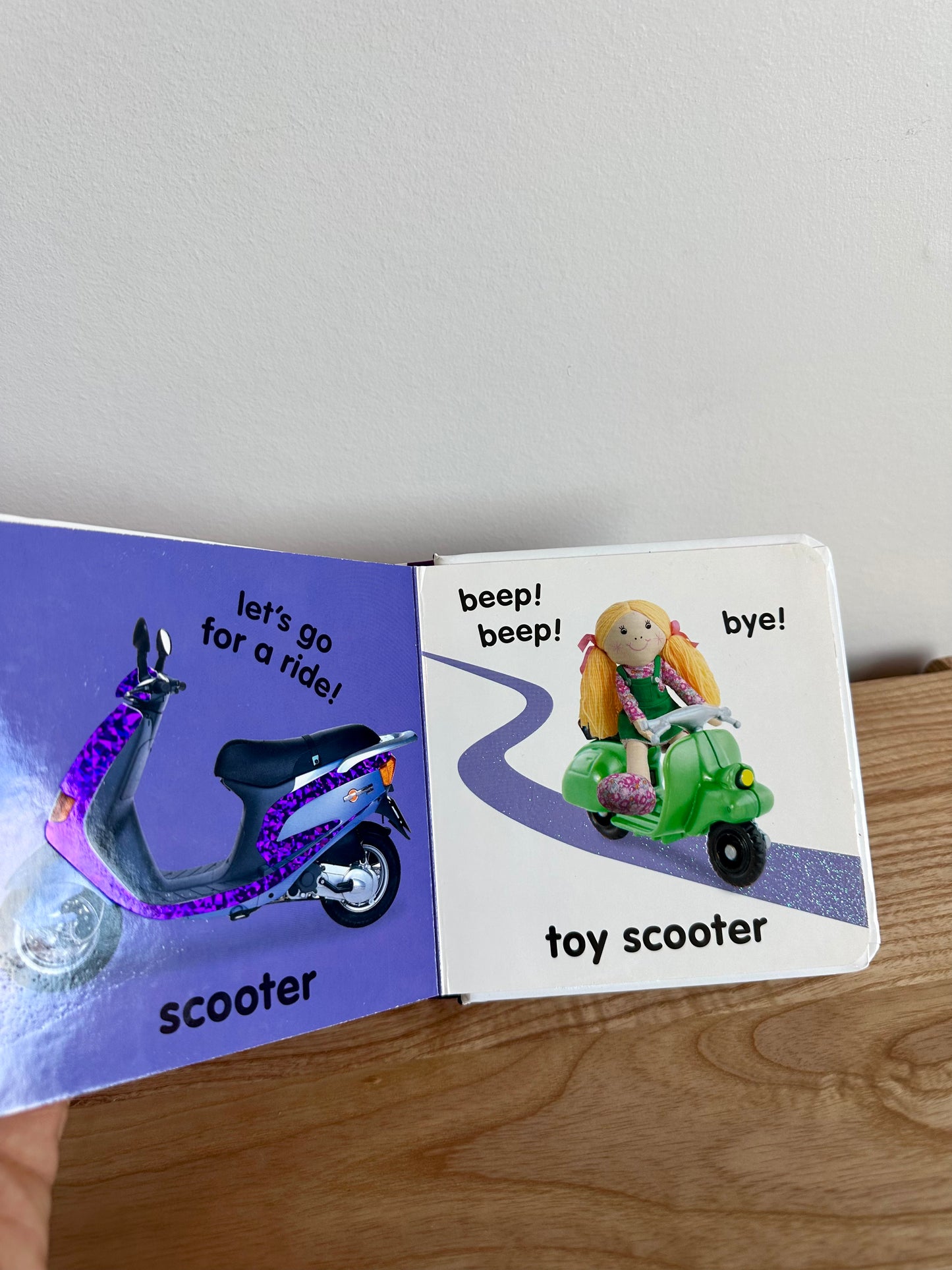 Touch and Feel Beep! Beep! Board Book / 0-2 years