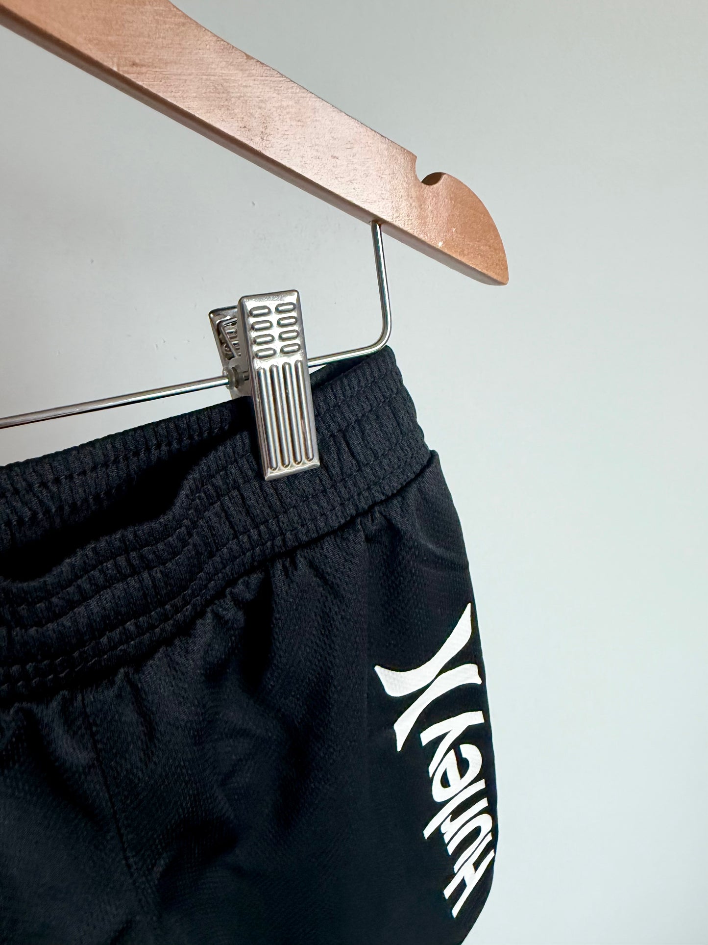 Hurley Black Drawstring Shorts / 5 years