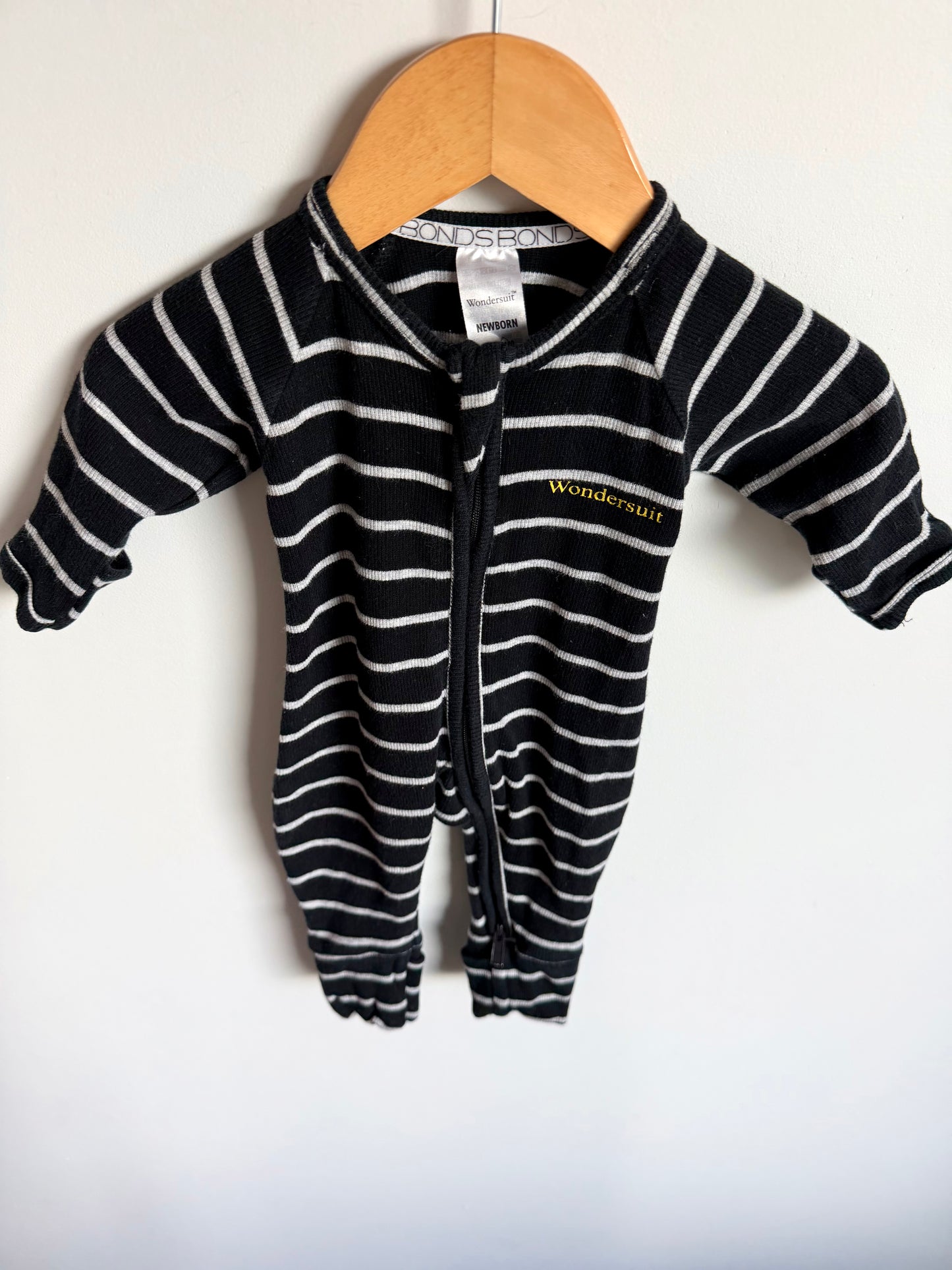 Bonds Newborn Black + Grey Stripe Wondersuit / 0m (0000)