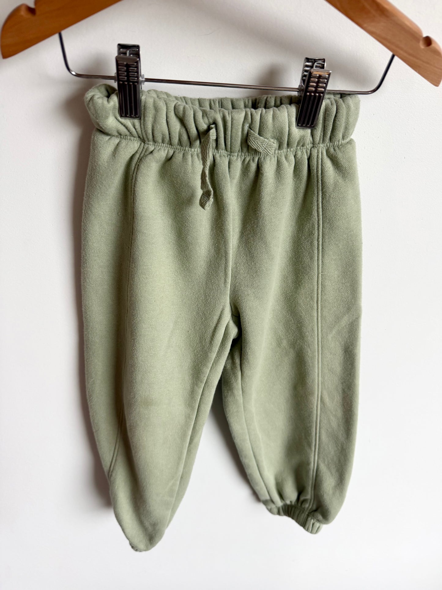 Gap Sage Tapered Sweat Pants (PLAY) / 3T