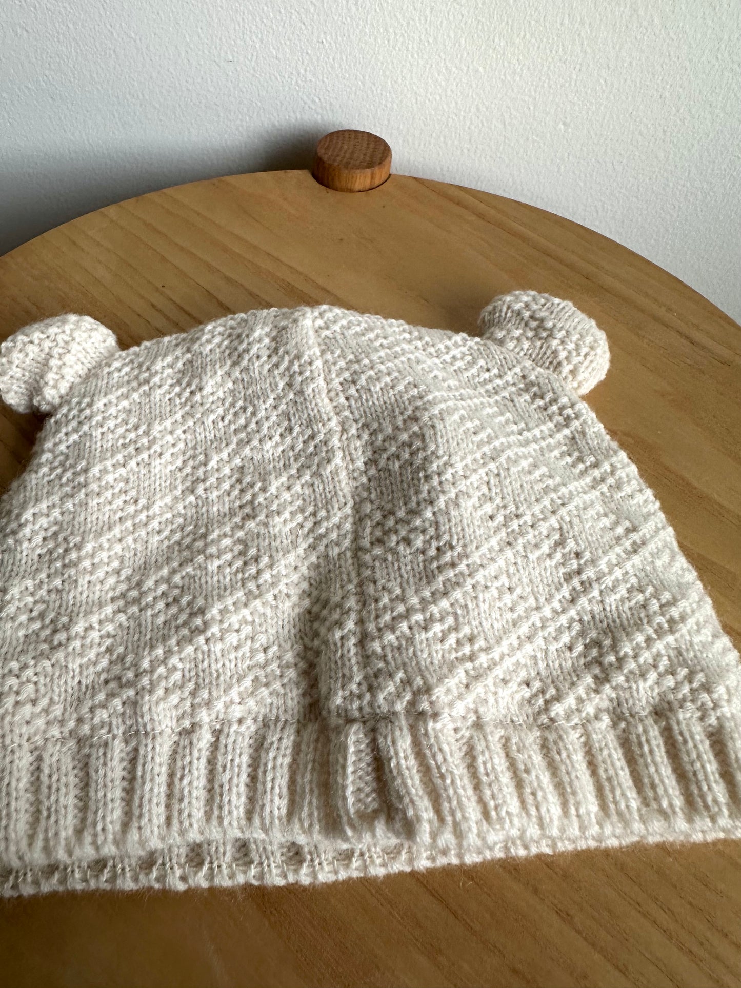 Bear Cream Beanie / 3-9m