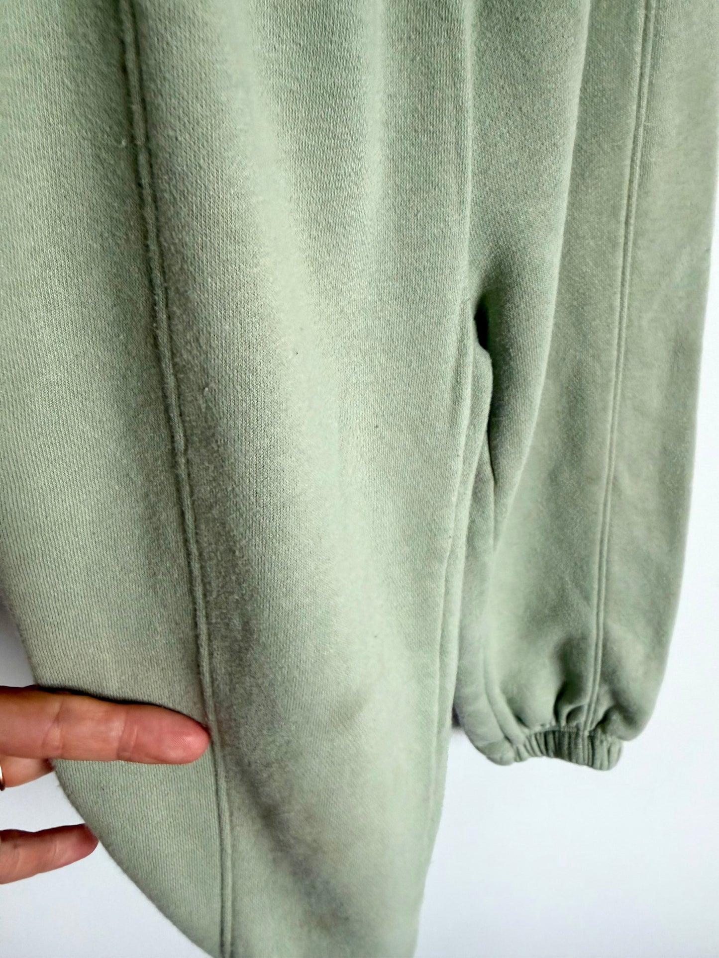 Gap Sage Tapered Sweat Pants (PLAY) / 3T