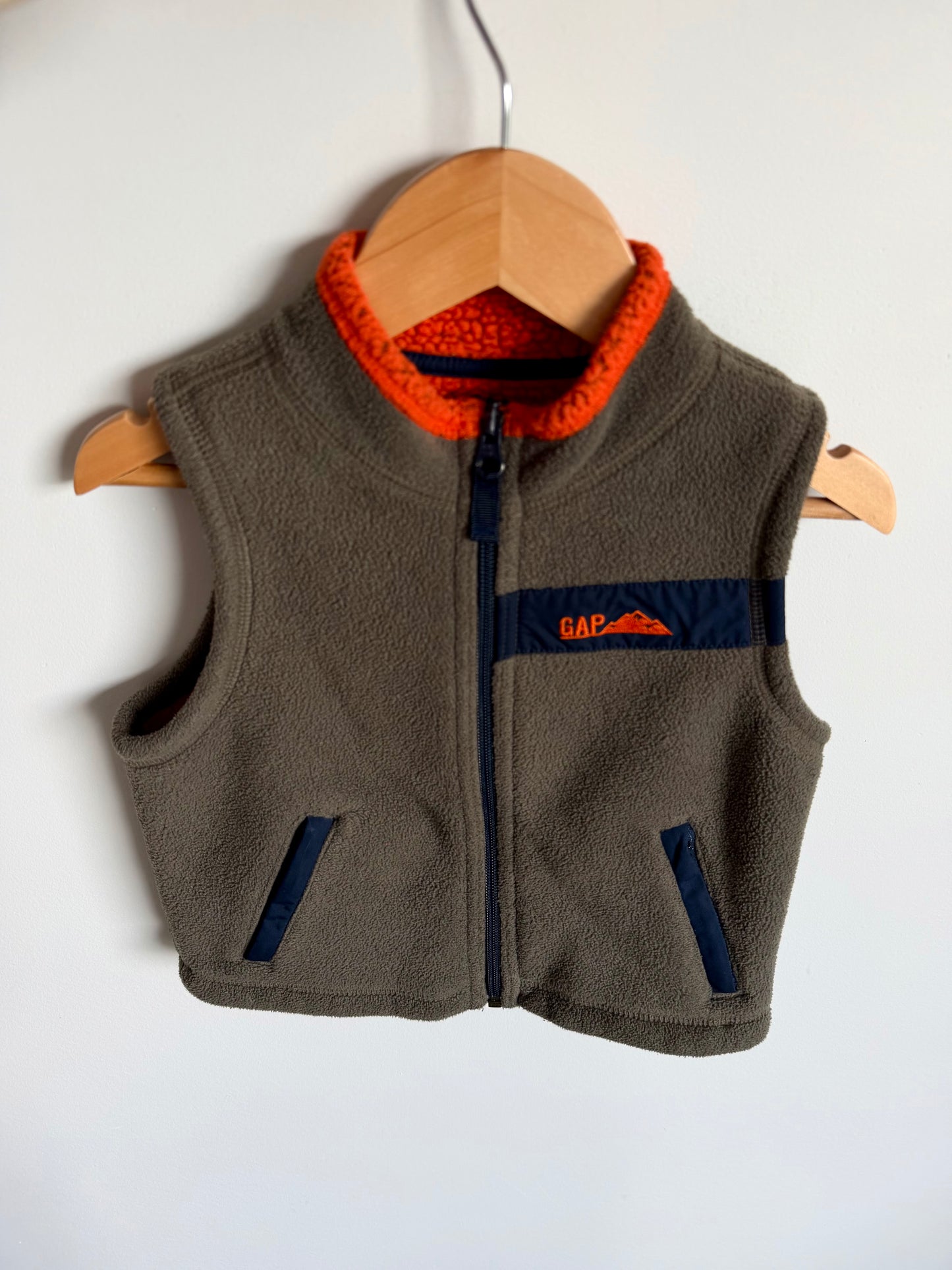 Gap Green Fleece Vest / 18-24m