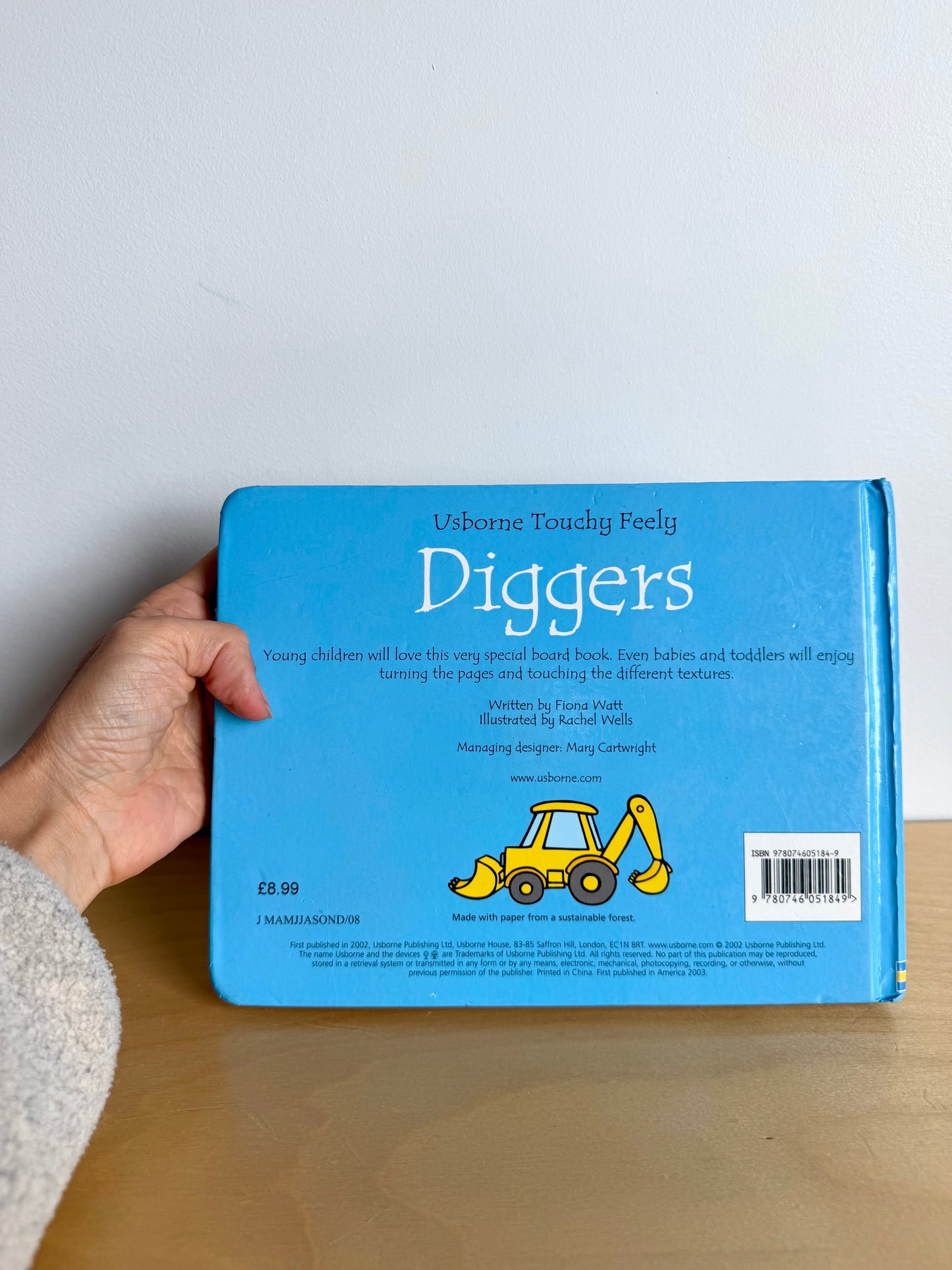 Diggers Touchy Feely Book / 0-3 years (No Shipping)