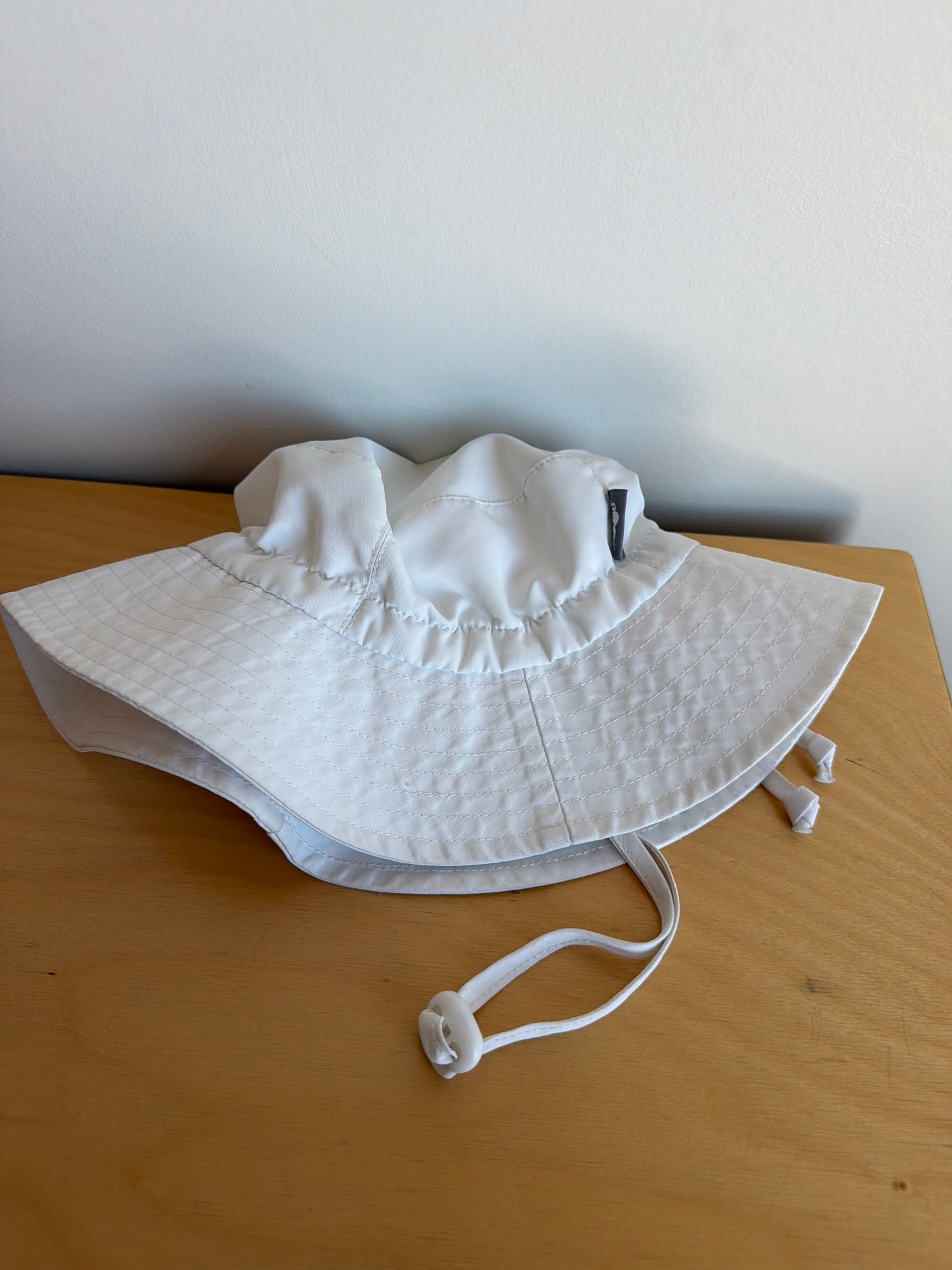 White Strap Sun Hat / 6-24m