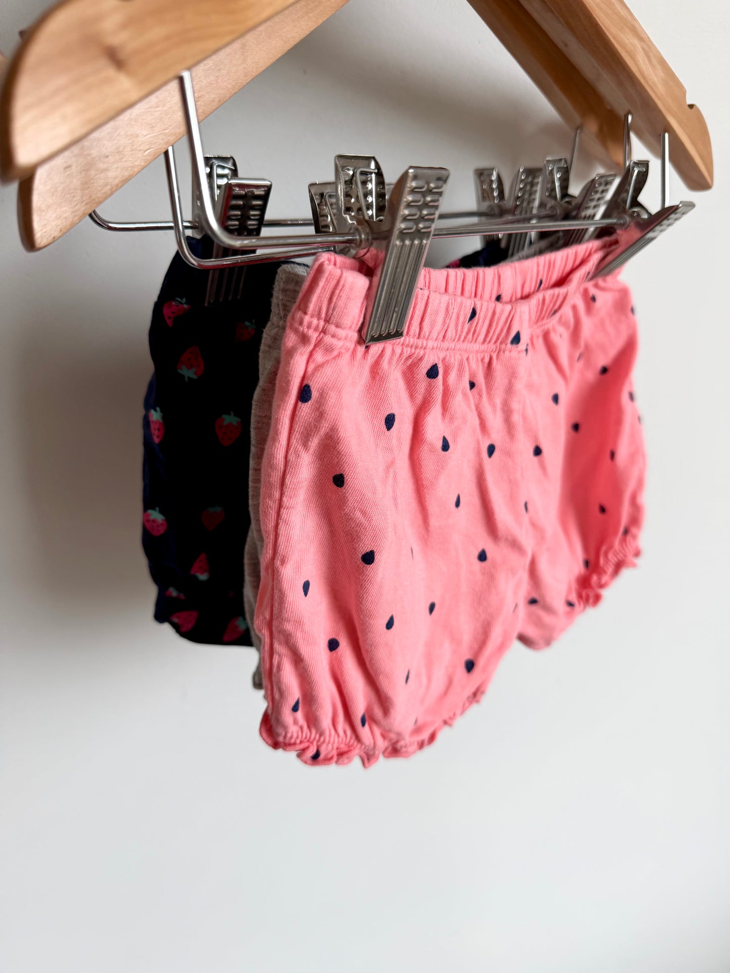 3 Pairs of Shorts - Strawberry(2) + Grey / 3-6m