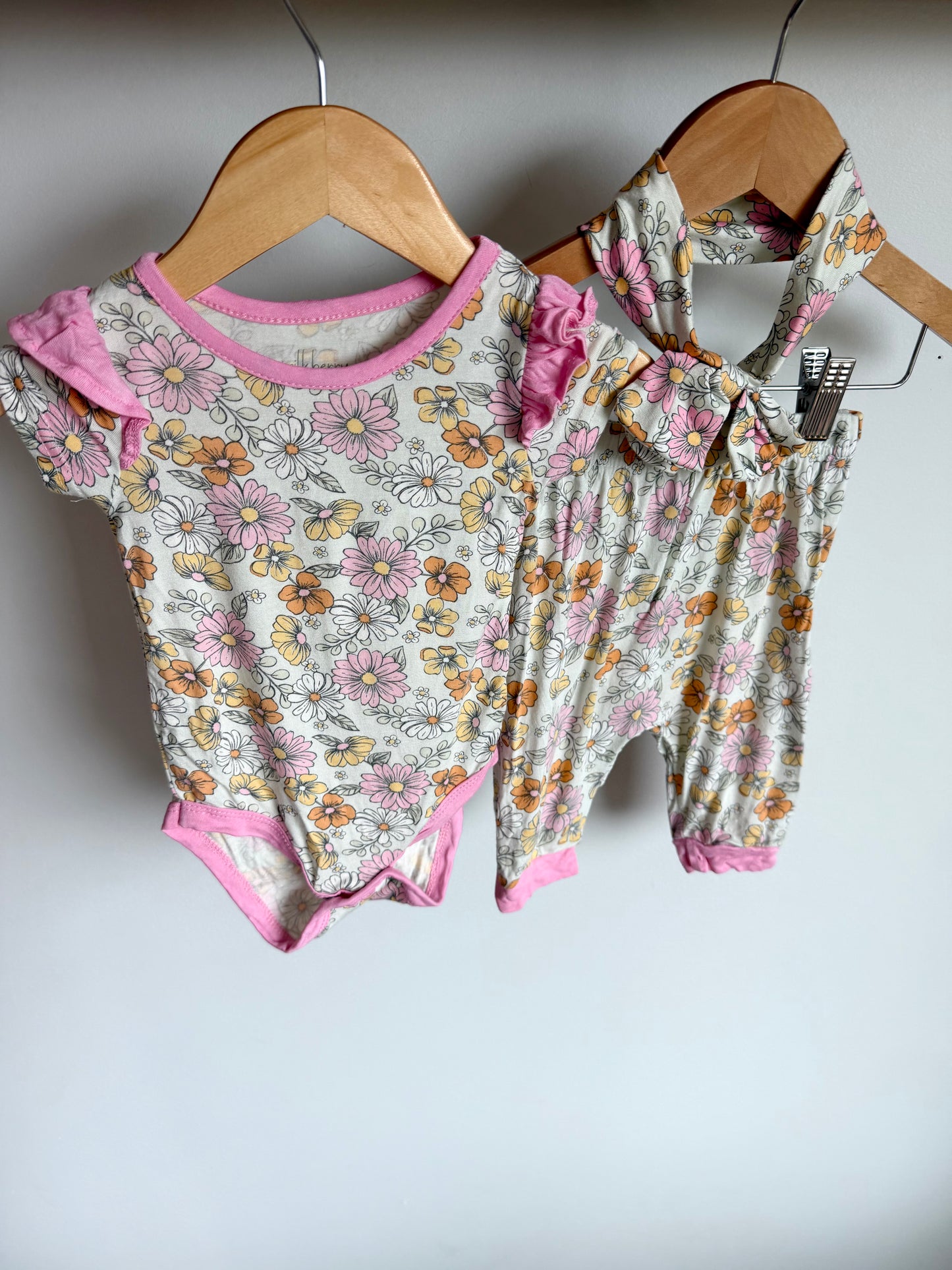 Milkberry Bamboo Bodysuit, Legging + Headband Set / 3-6m