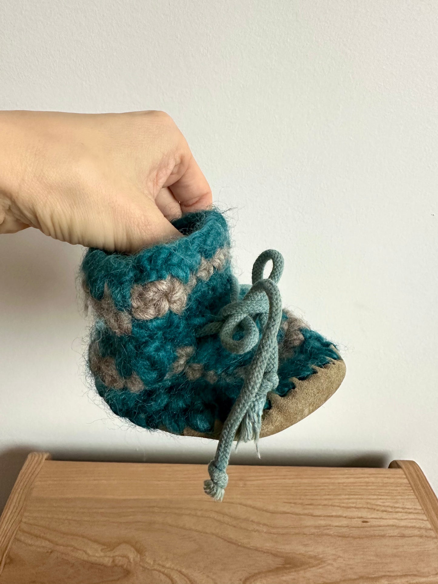 Turquoise Padraig Slippers / Size 2.5 Infant