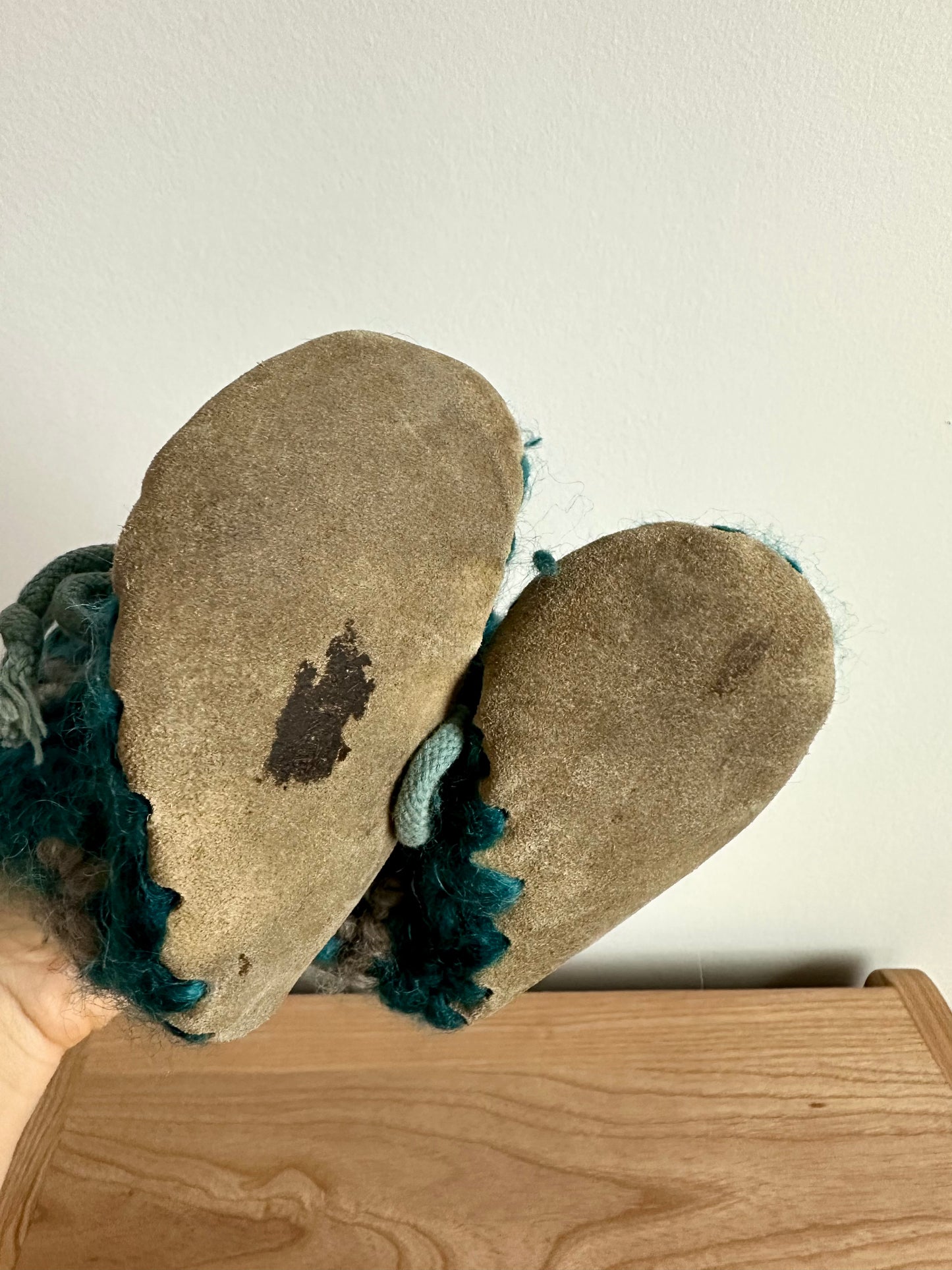 Turquoise Padraig Slippers / Size 2.5 Infant
