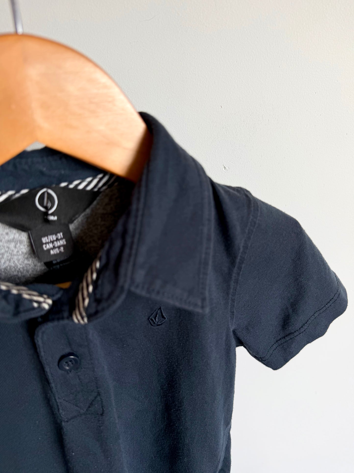 Volcum Charcoal Gold T-Shirt / 2T