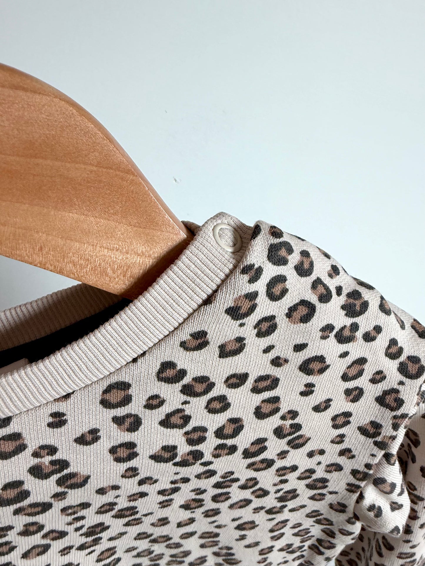 H&M Animal Print Crewneck / 12-18m