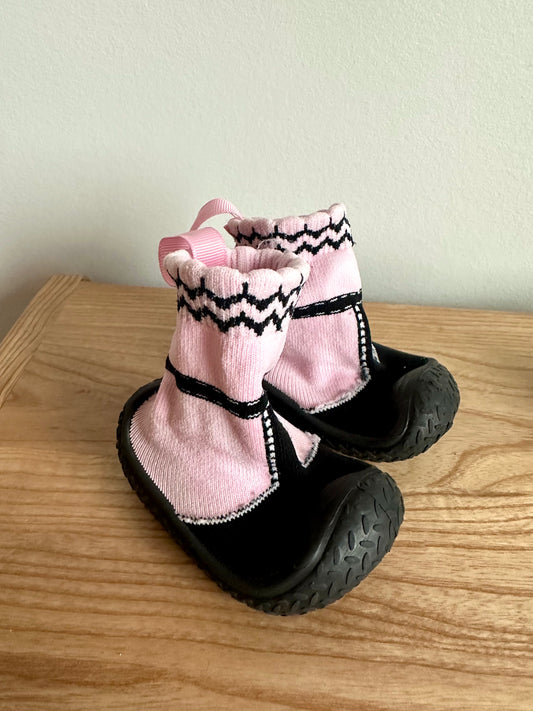 Pink Sock Shoes / 6m