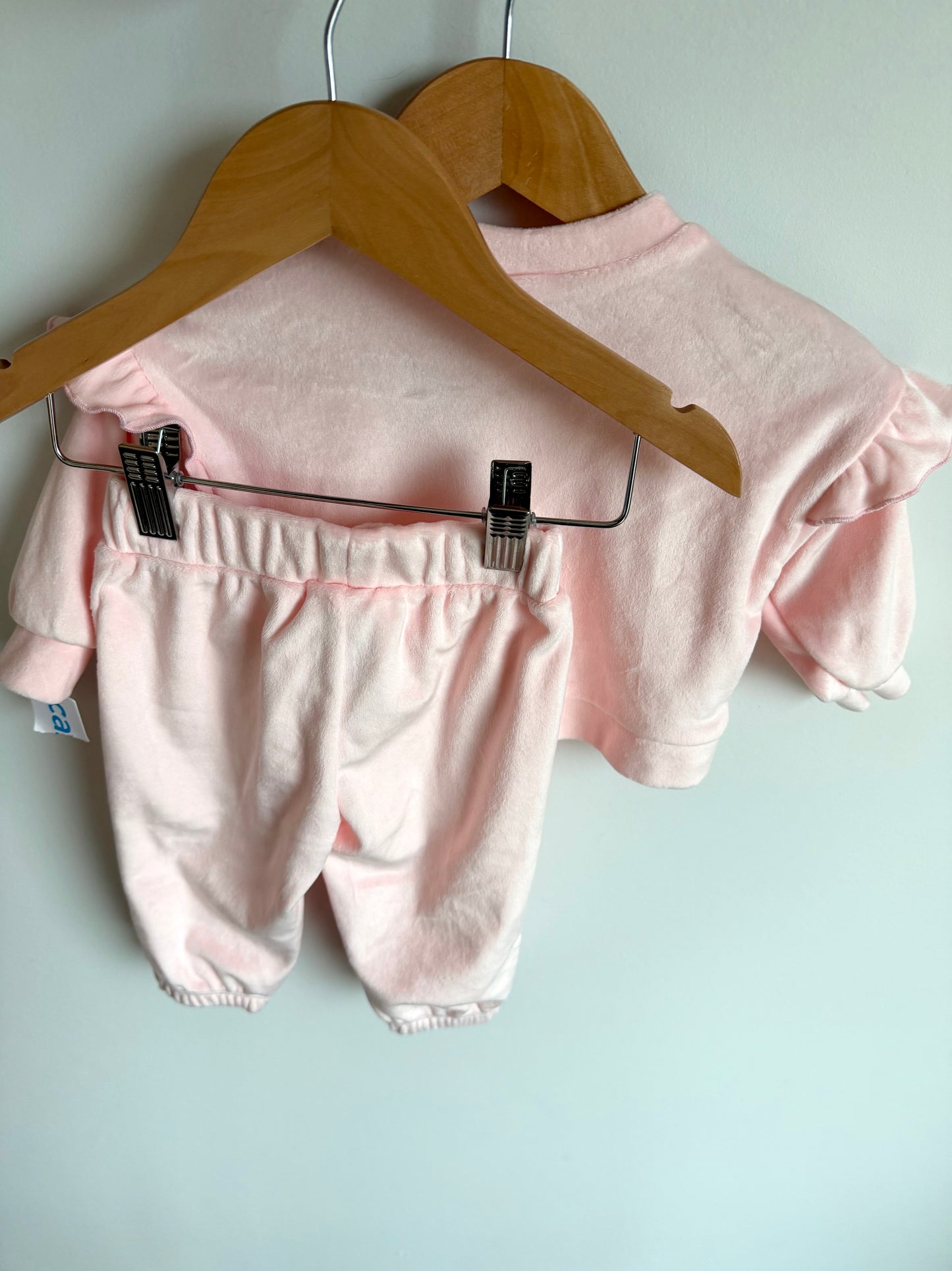 Pink Soft Ruffle Sleeve Sweater + Pants (With tags) / 6m