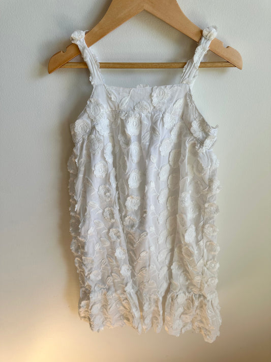 Embroidered Flower White Dress / 5 years