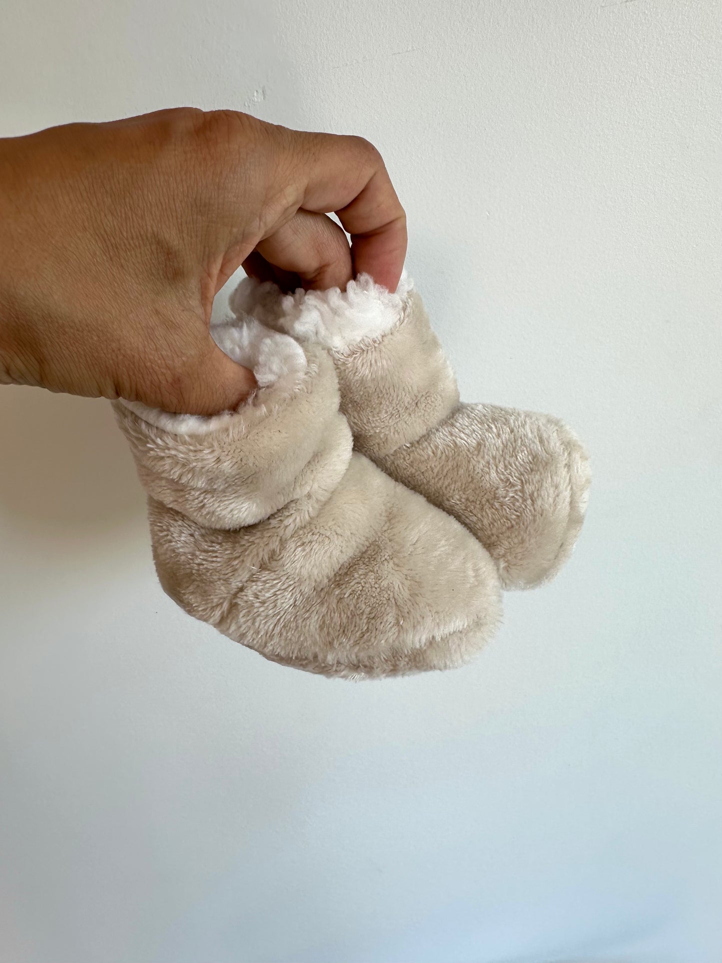 Oat Sherpa Slippers with Grips / 0-3m