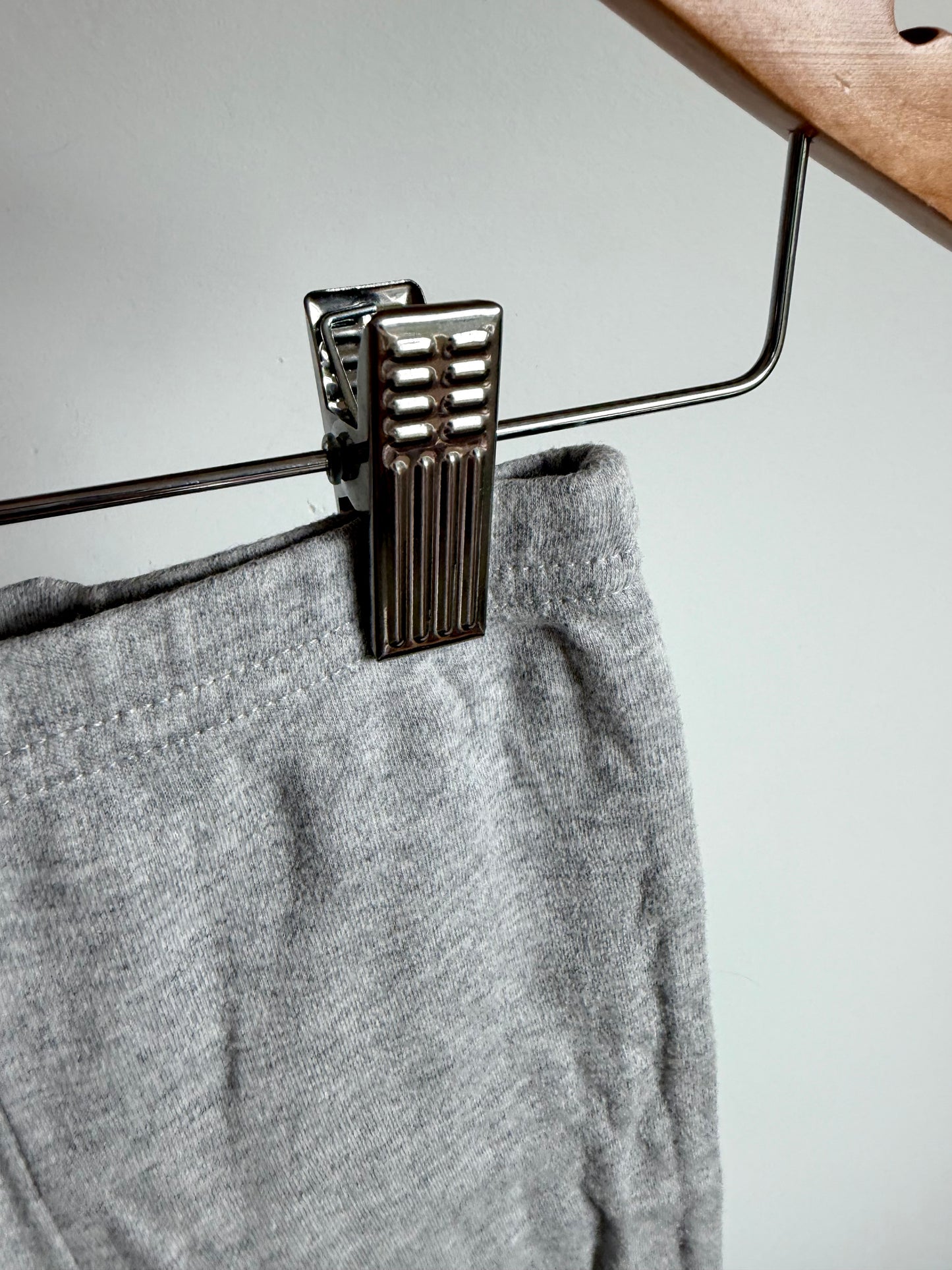 Grey Tapered Pants / 9m